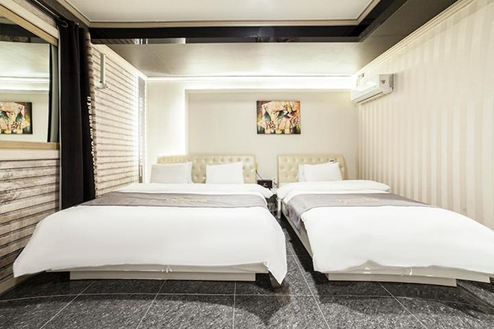 Gwangju Metropolitan City Venture Hotel מראה חיצוני תמונה