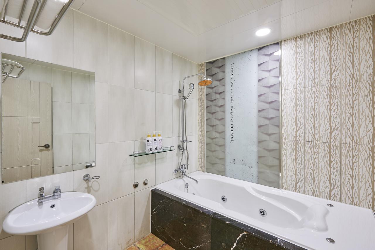 Gwangju Metropolitan City Venture Hotel מראה חיצוני תמונה