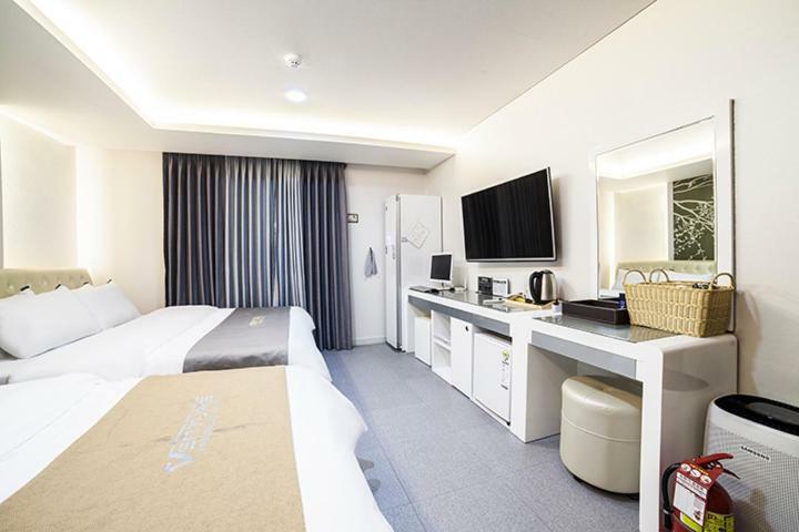 Gwangju Metropolitan City Venture Hotel מראה חיצוני תמונה