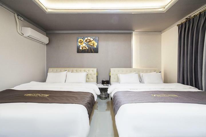 Gwangju Metropolitan City Venture Hotel מראה חיצוני תמונה