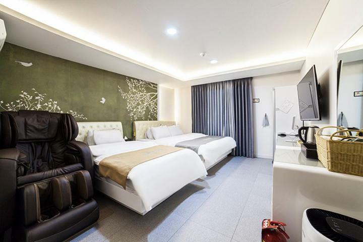 Gwangju Metropolitan City Venture Hotel מראה חיצוני תמונה