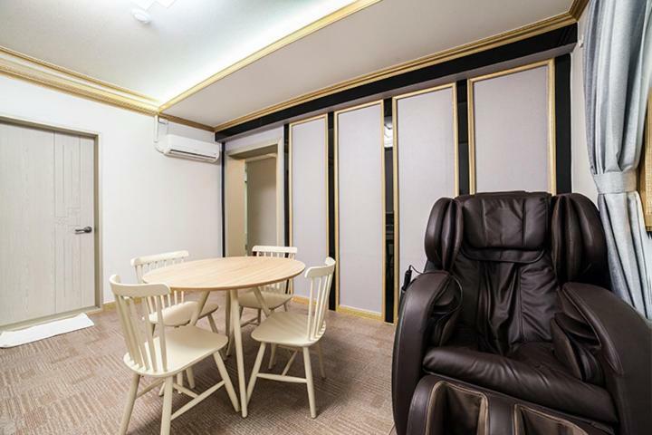 Gwangju Metropolitan City Venture Hotel מראה חיצוני תמונה