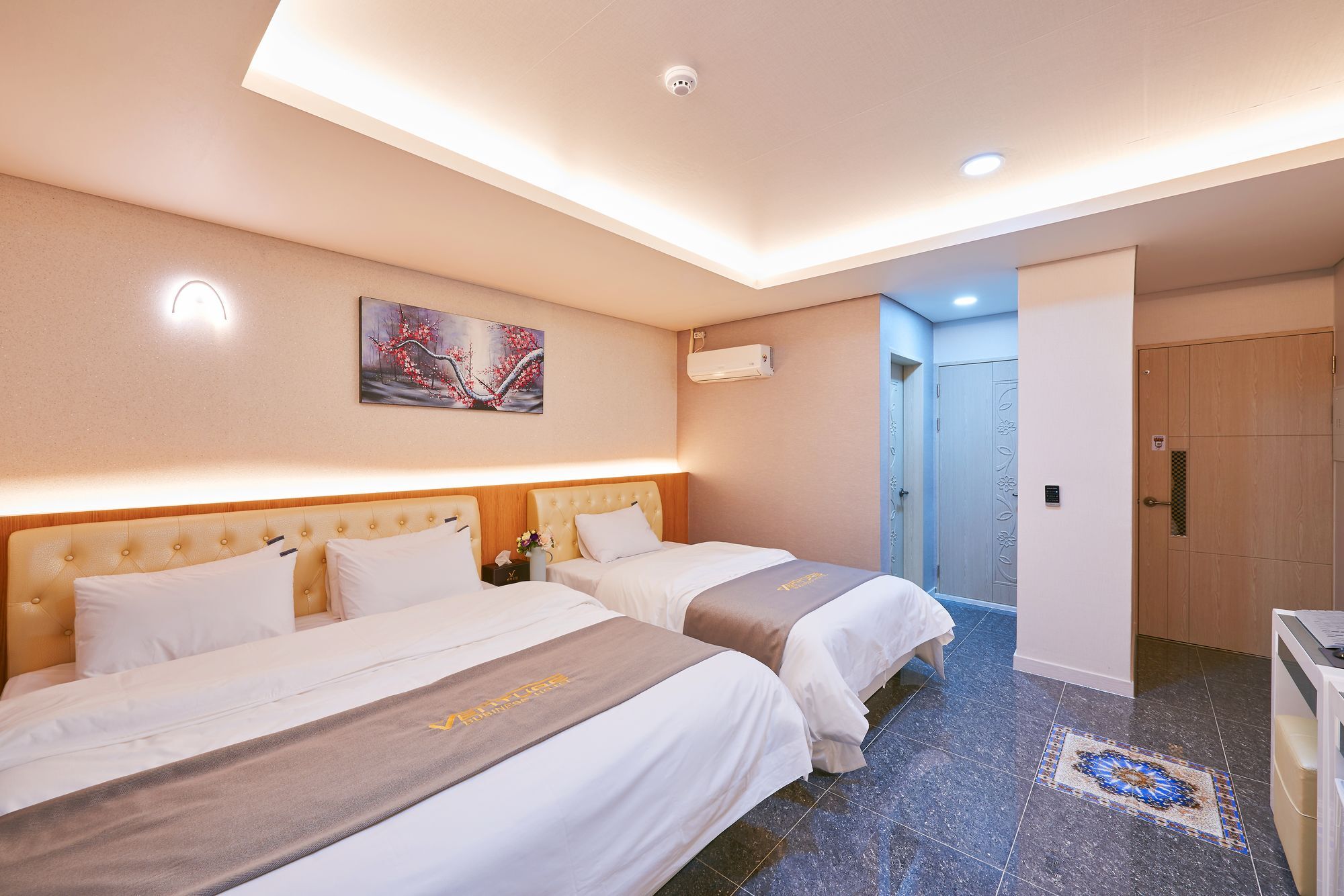 Gwangju Metropolitan City Venture Hotel מראה חיצוני תמונה